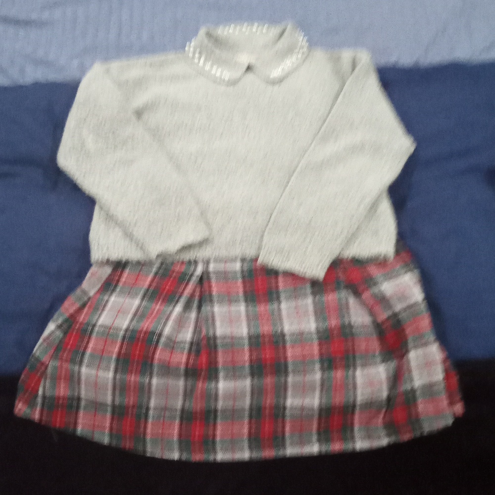 Matching Sweater/Skirt Set - Picture 2 of 4